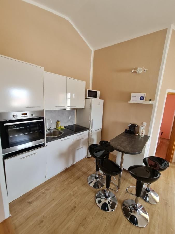 Apartman ˝Abaza˝ Vir Exterior foto