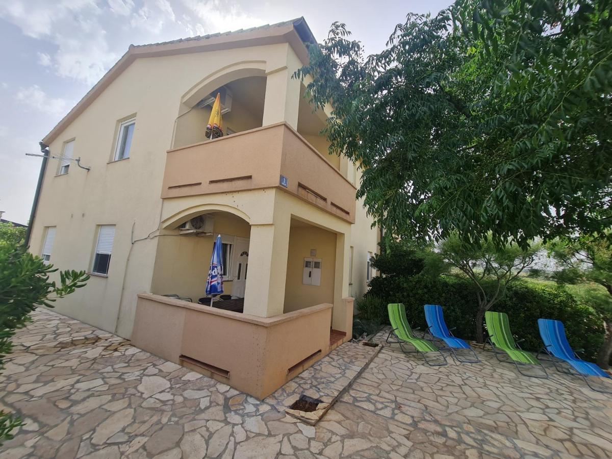 Apartman ˝Abaza˝ Vir Exterior foto